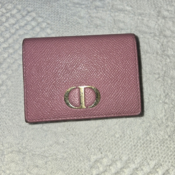 Dior Handbags - VGUC Dior 30 Montaigne Compact Wallet